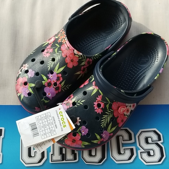 CROCS Shoes - 1 DAY SALE💥NWT❤CROCS